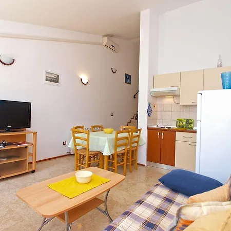 Dragan 1077 Apartman *