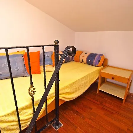 Dragan 1077 Apartman *