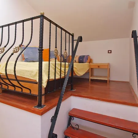 Dragan 1077 Apartman *